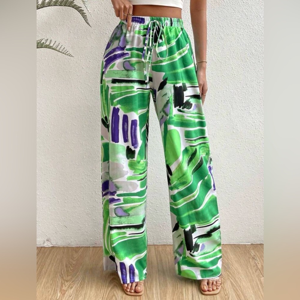Graphic Print Knot Front. Casual Waisted Wide Leg Pants.